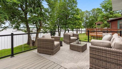 1725 White Cloud Drive N