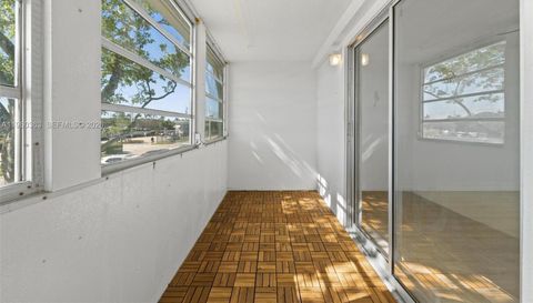 235 Prescott L