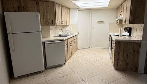 9007 SPRING HILL DRIVE