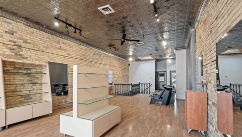 214 N Chestnut Street