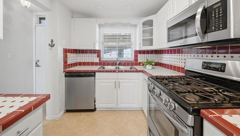 5980 SHORE BOULEVARD S