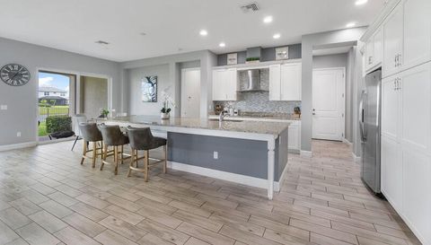 5850 Whippoorwill Cir