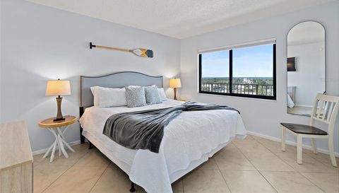 7520 RIDGEWOOD AVENUE