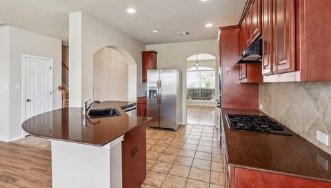 88 White Magnolia CIR