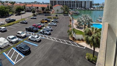255 Dolphin Point