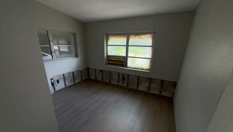 2612 9th Ave W