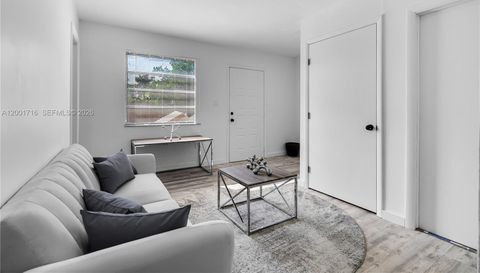 1510 Normandy Dr