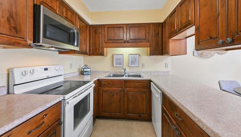 9313 Ranchview Lane N