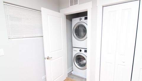 1411 W Taylor Street