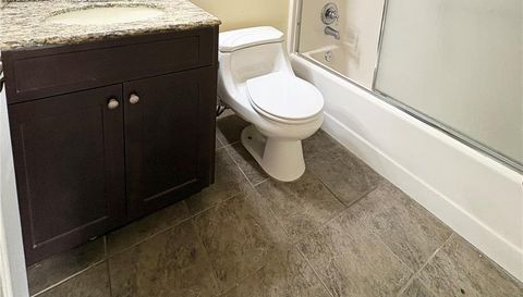 21904 Lake Forest Cir