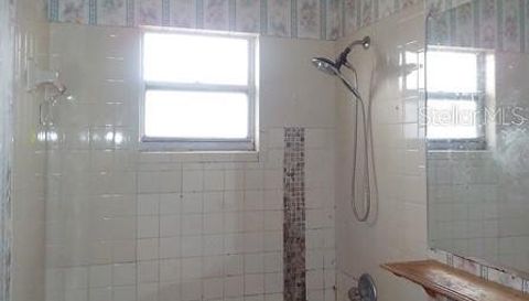 3621 NE 28TH TERRACE