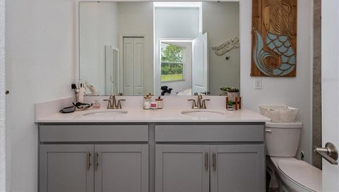 5616 QUIET PALM LOOP
