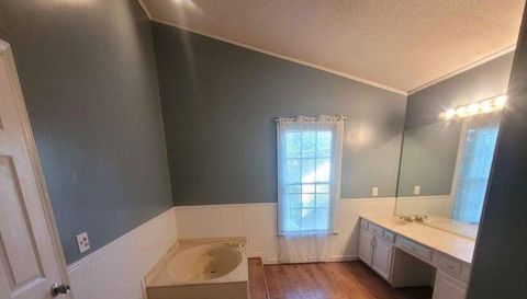 14 Country Woods Ct