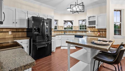 320 Woodland Oaks TRL