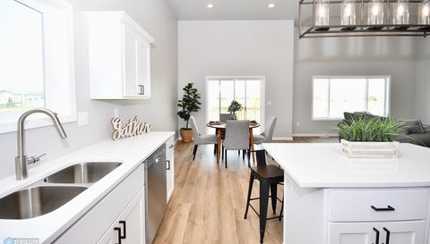 2387 Eagle Valley Drive S