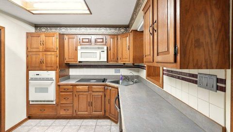 2200 Yellow Creek Rd