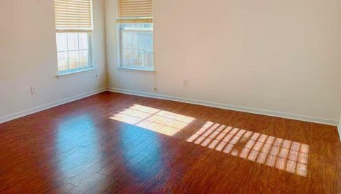 943 Homestead Park Dr