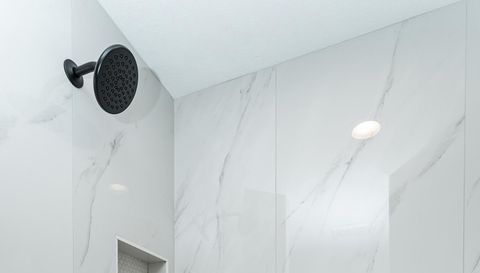 1816 Robinson Lane NE