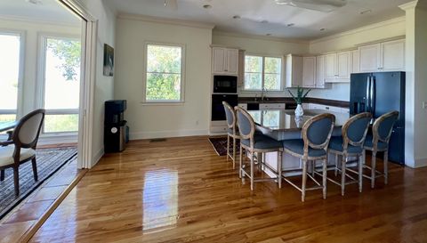 14 Waterway Island Dr