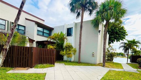 10211 Fontainebleau Blvd