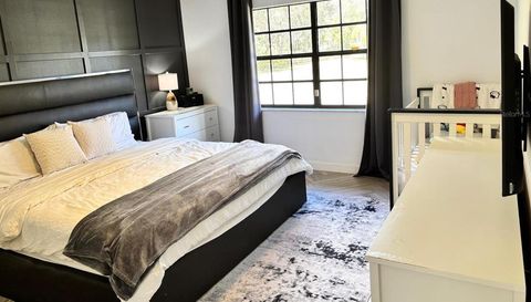 1800 GRANADA BOULEVARD