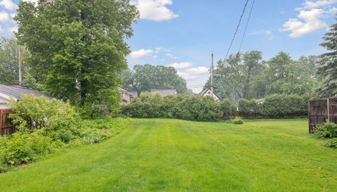 129 Chicago Avenue N