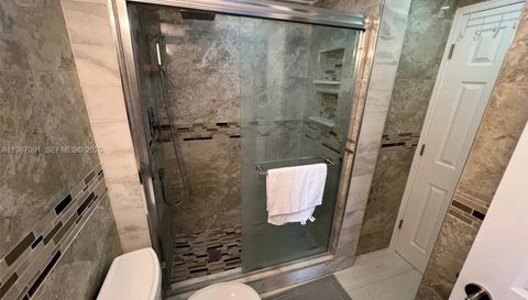 1301 Ne Miami Gardens Dr