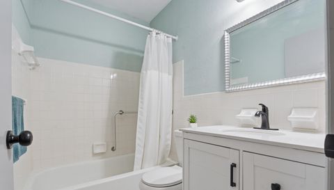 2257 World Pkwy Blvd W