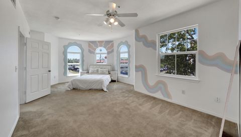 2010 E Palm Ave