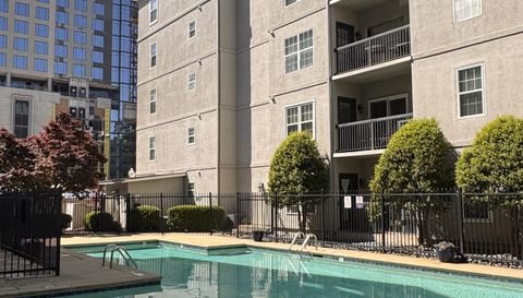 1075 Peachtree Walk NE