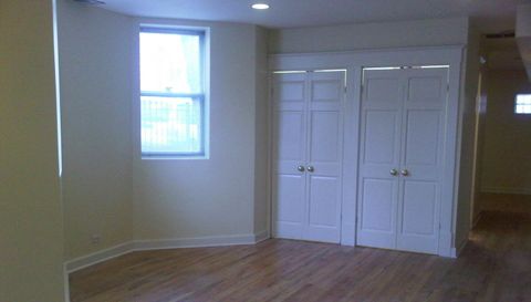 1658 W Nelson Street