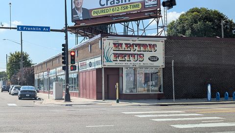 1902 4th Avenue S