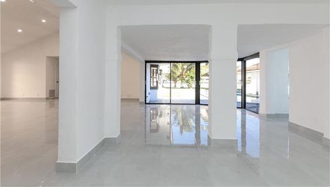 631 Palm Dr