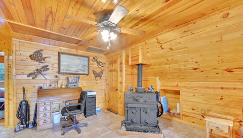 640 Old Pamlico Beach Rd W