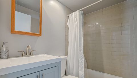 2222 N Harlem Avenue