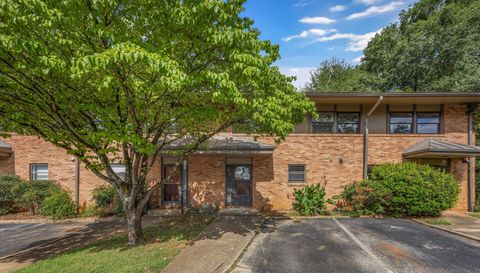 2110 Colony Dr SW