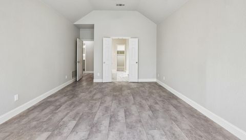 6412 Falcon Ridge Ln