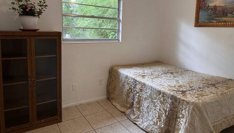 2053 NW 31st Pl