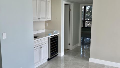 5951 Wellesley Park Dr