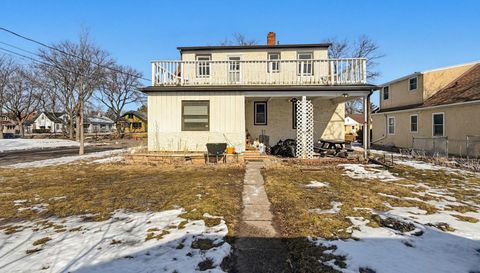 742 Nebraska Avenue E