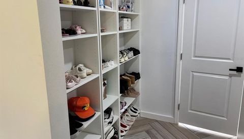 1800 GRANADA BOULEVARD