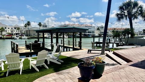 166 Bayside Dr