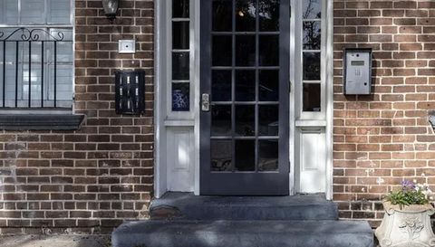 219 Abercorn St APT F3