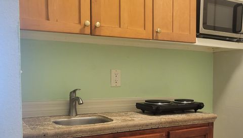 106 Woodbury Pines Cir