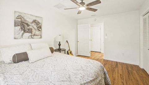 6611 Crooked Creek