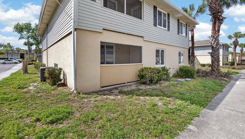 202 Red Maple Pl