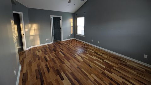 226 N Orchard Farms Ave