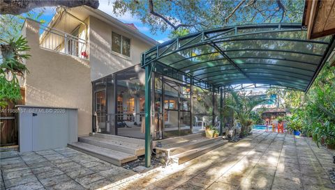 2496 - 2490 Abaco Avenue