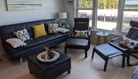 3806 Gulf Of Mexico Dr