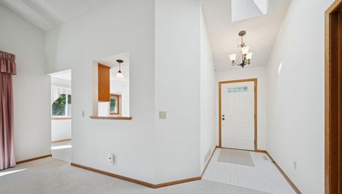 2639 Lake Court Circle